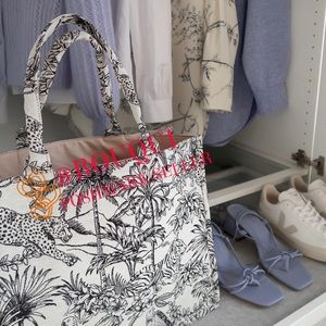 h&m purses canada